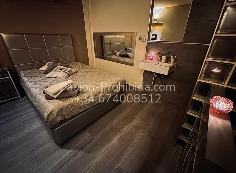 CATALEYA, 20 - Mujeres en Barcelona